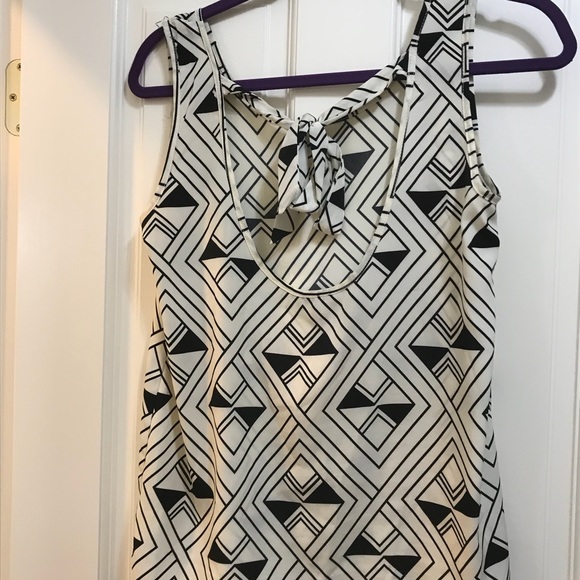 Black and white Aztec top - Picture 2 of 3